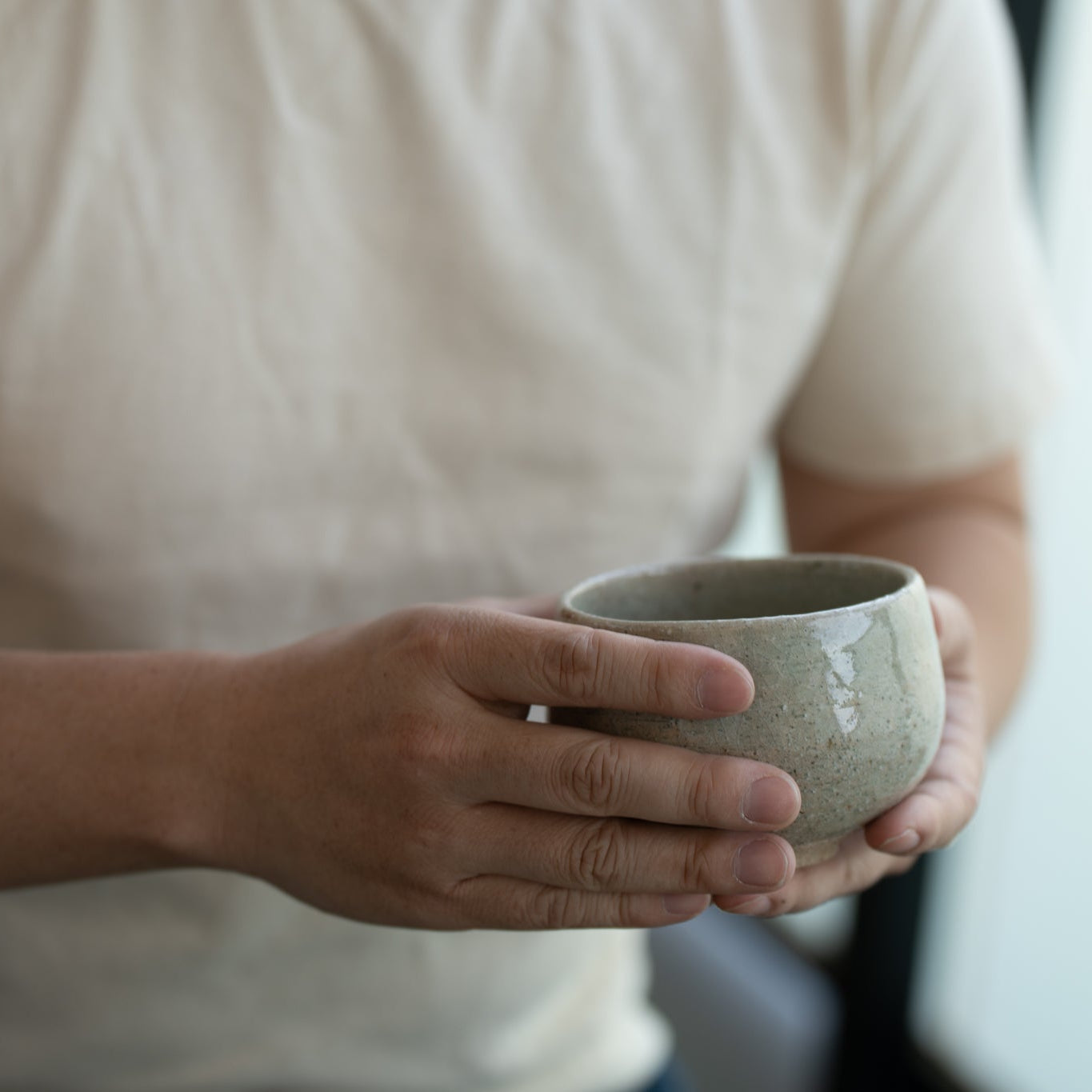 SUMI (澄美) Matcha Bowl + Two Cans of Hijiri no Sato Matcha