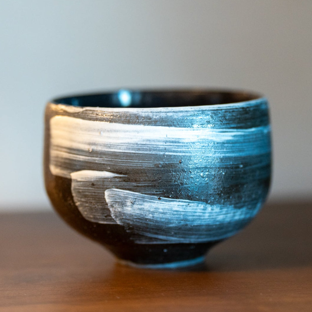 MIZUKI (水月) Matcha Bowl + Two Cans of Hijiri no Sato Matcha